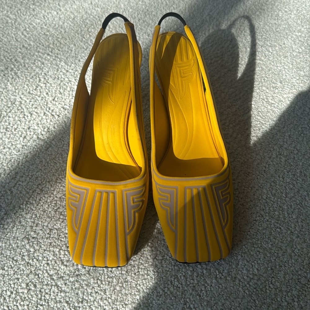 Fendi Freedom Yellow FF Logo Square Toe Slingback Heel Pump 39.5
